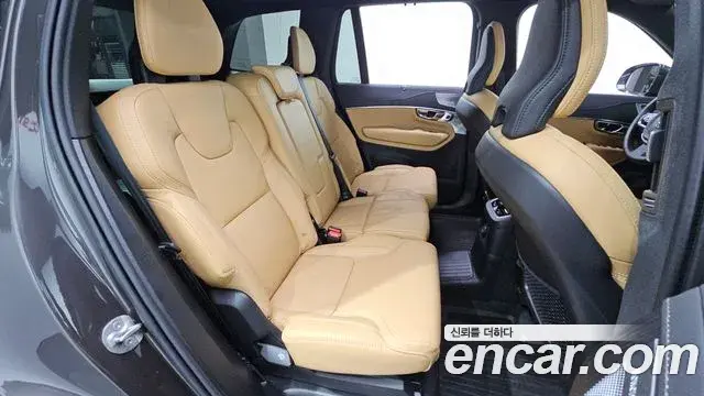 Volvo XC90 2024 — ფოტო 16/20