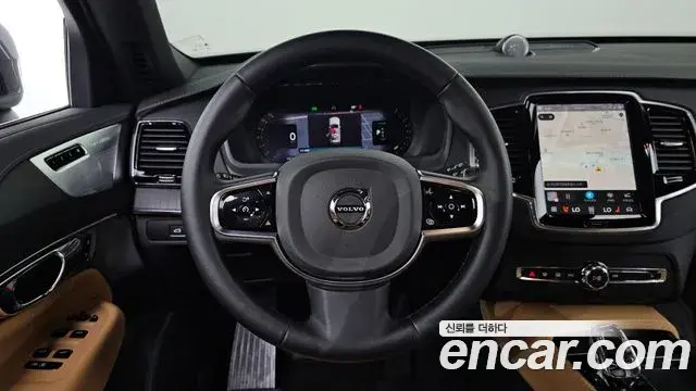 Volvo XC90 2024 — ფოტო 8/20