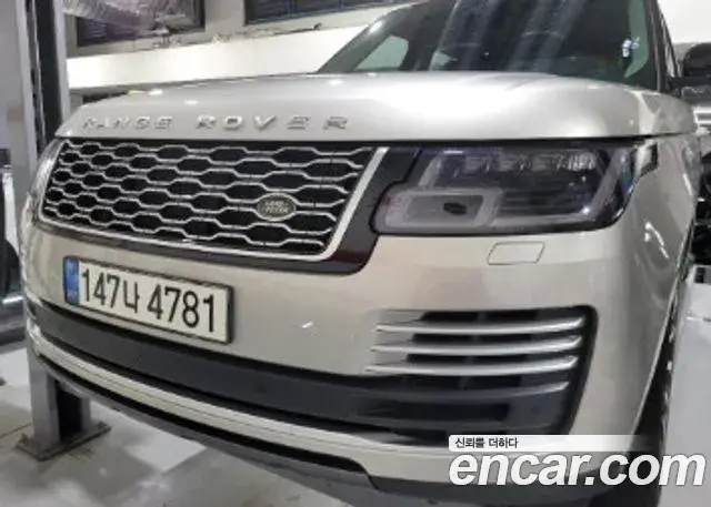 Land Rover Range Rover 2021 — ფოტო 2/2