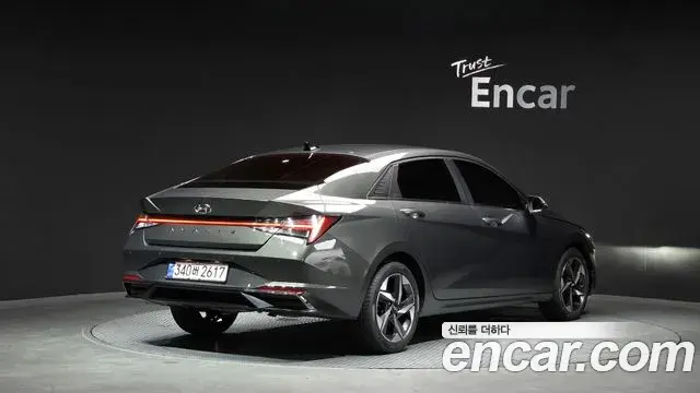 Hyundai Avante 2022 — Фото 1/20