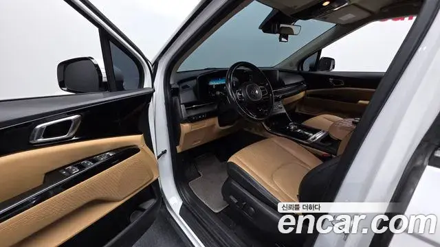 Kia Carnival 2021 — Фото 10/20