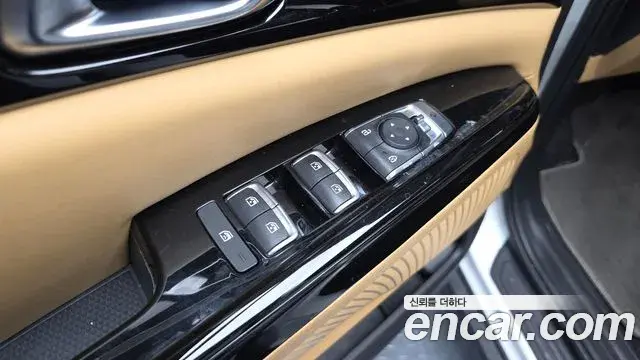 Kia Carnival 2021 — Фото 19/20