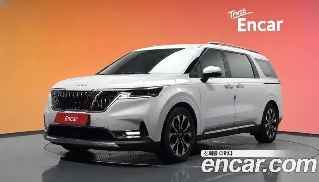 Kia Carnival 2021 — Фото 1/20