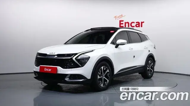 Kia Sportage 2022 — Фото 1/20