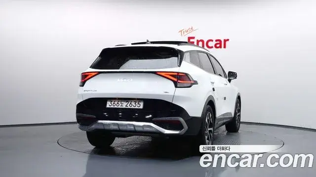 Kia Sportage 2022 — Фото 4/20