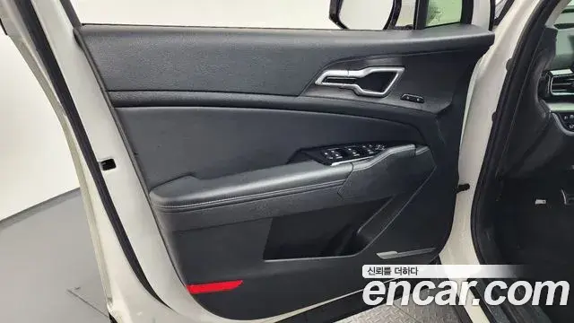 Kia Sportage 2022 — Photo 4/37