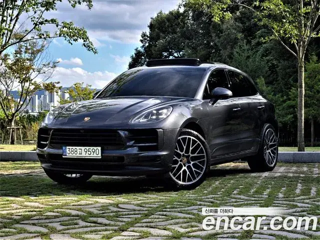 Porsche Macan 2021 — ფოტო 7/20