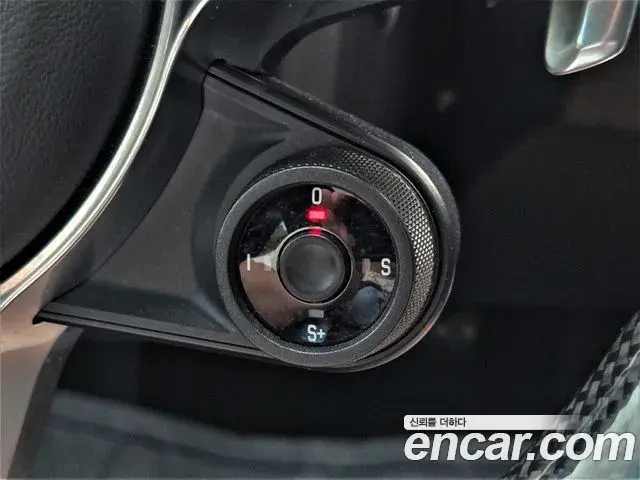 Porsche Macan 2021 — ფოტო 8/20