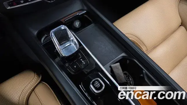 Volvo V60 Cross Country 2024 — ფოტო 19/34