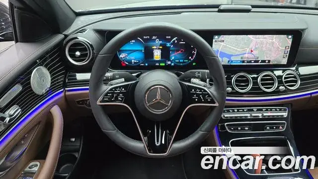 Mercedes-Benz E-Class 2021 — Фото 13/20