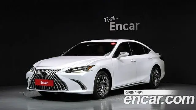 Lexus ES300h 2026 — Şəkil 11/30