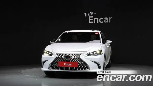 Lexus ES300h 2026 — Şəkil 5/30