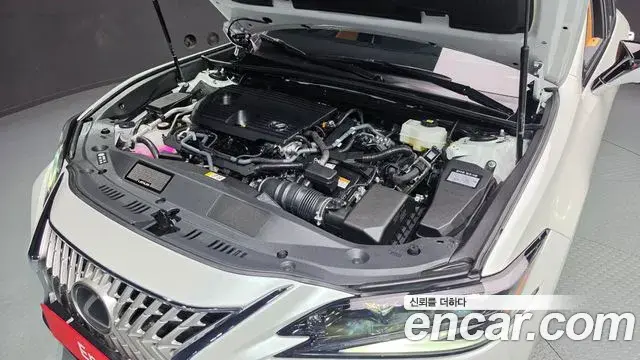 Lexus ES300h 2026 — Şəkil 26/30
