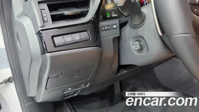 Lexus ES300h 2026 — Şəkil 18/30