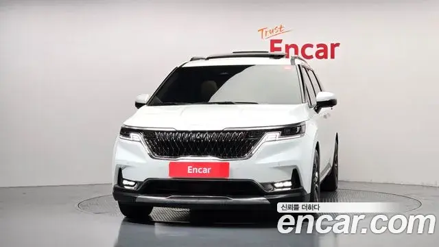 Kia Carnival 2023 — Фото 2/20