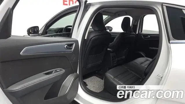 Renault Samsung XM3 2022 — ფოტო 19/36