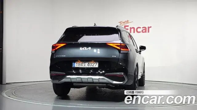 Kia Sportage 2022 — Фото 3/20