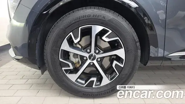 Kia Sportage 2022 — Фото 4/20