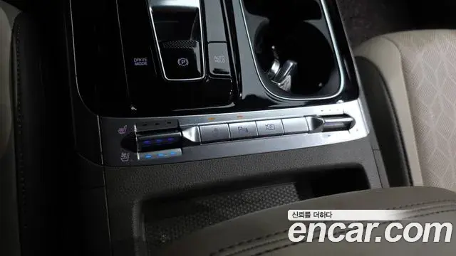 Kia Carnival 2023 — ფოტო 6/45