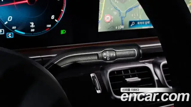 Mercedes-Benz GLE-Class 2023 — Фото 9/20