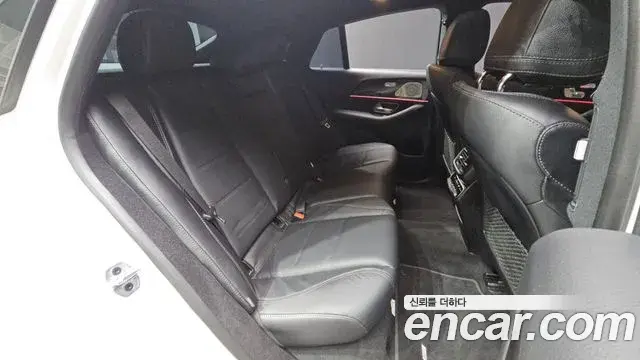 Mercedes-Benz GLE-Class 2023 — Фото 11/20