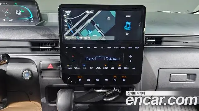 Hyundai Staria 2024 — Фото 11/20