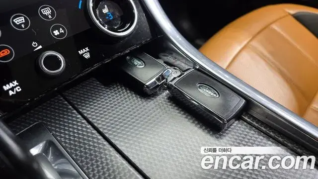 Land Rover Range Rover Sport 2018 — Şəkil 30/36