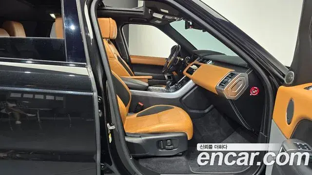 Land Rover Range Rover Sport 2018 — Şəkil 19/36