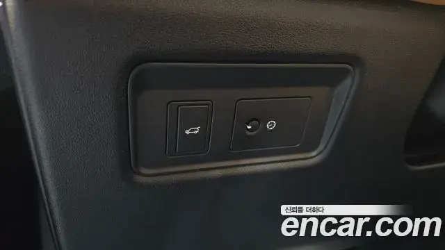 Land Rover Range Rover Sport 2018 — Şəkil 17/36