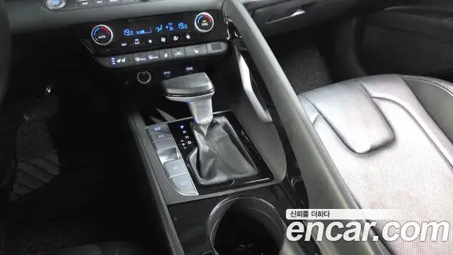 Hyundai Avante 2021 — Фото 8/20