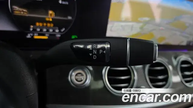 Mercedes-Benz E-Class 2019 — Фото 9/20