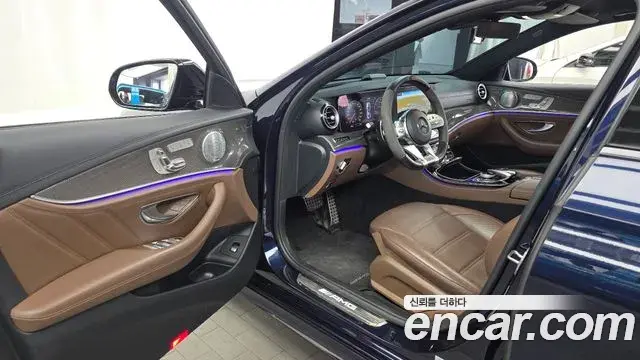 Mercedes-Benz E-Class 2019 — Фото 10/20