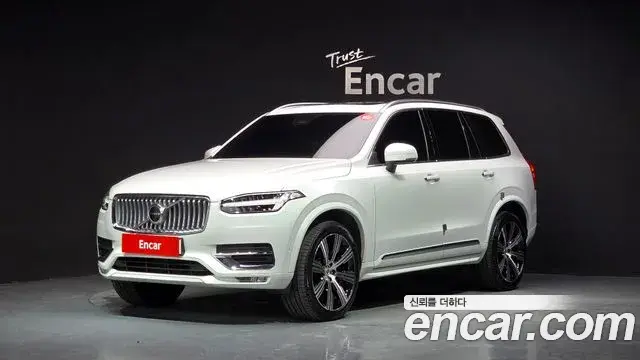 Volvo XC90 2023 — Фото 1/20