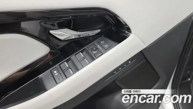Land Rover Range Rover Evoque 2025 — Şəkil 12/31