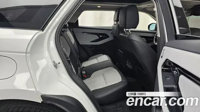 Land Rover Range Rover Evoque 2025 — ფოტო 2/33