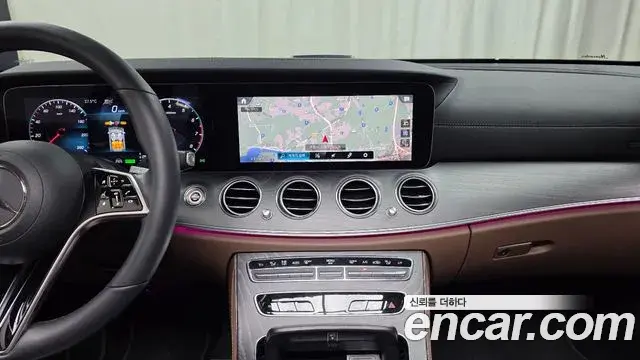 Mercedes-Benz E-Class 2022 — Фото 14/20