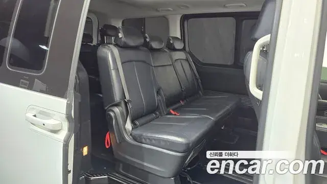 Hyundai Staria 2024 — Фото 11/20