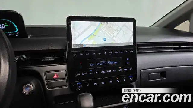Hyundai Staria 2024 — Фото 12/20
