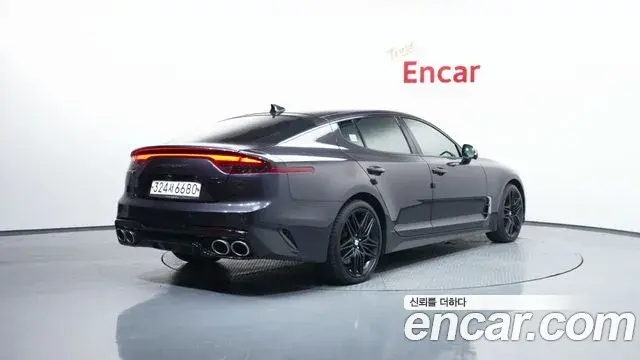 Kia Stinger 2020 — Фото 2/20