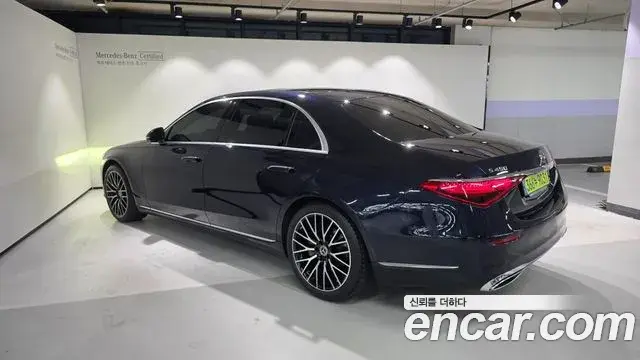 Mercedes-Benz S-Class 2025 — Photo 3/20