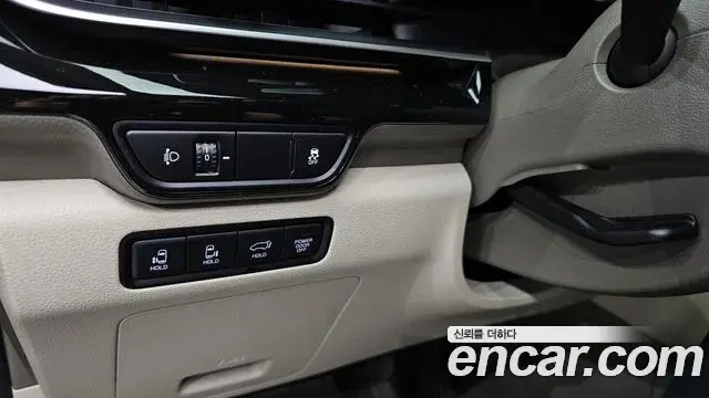 Kia Carnival 2025 — Фото 14/20