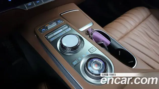 Genesis GV70 2023 — Фото 9/20