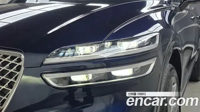 Genesis GV70 2023 — Photo 7/36