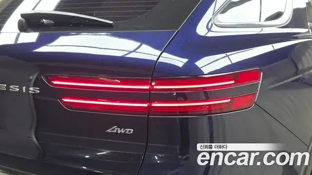 Genesis GV70 2023 — Photo 31/36