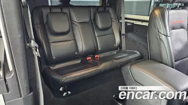 Jeep Wrangler 2020 — Фото 12/20