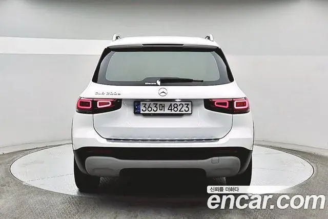Mercedes-Benz GLB-Class 2021 — Şəkil 2/20