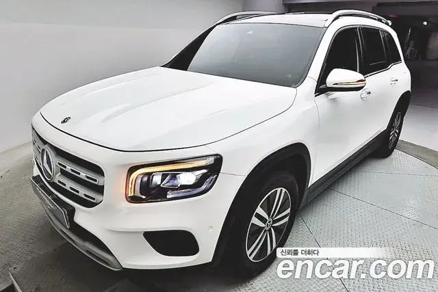 Mercedes-Benz GLB-Class 2021 — Şəkil 3/20