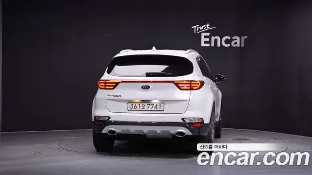 Kia Sportage The Bold 2021 — Фото 4/20