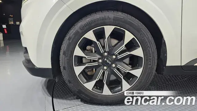 Kia Carnival 2023 — Photo 5/20