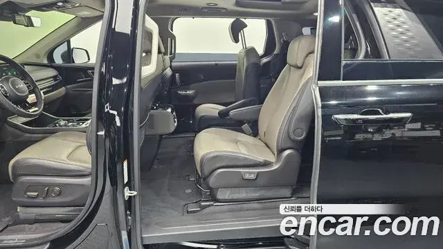 Kia Carnival 2024 — Фото 11/20